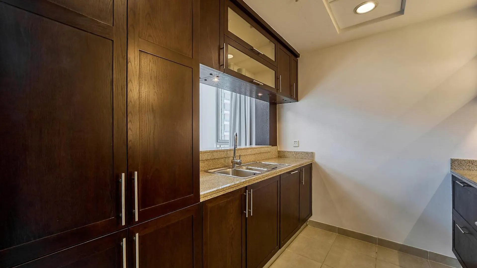 Golden Homes Burj Residences Tower 05 1Br City View Near Dubai Mall & Burj Khalifa